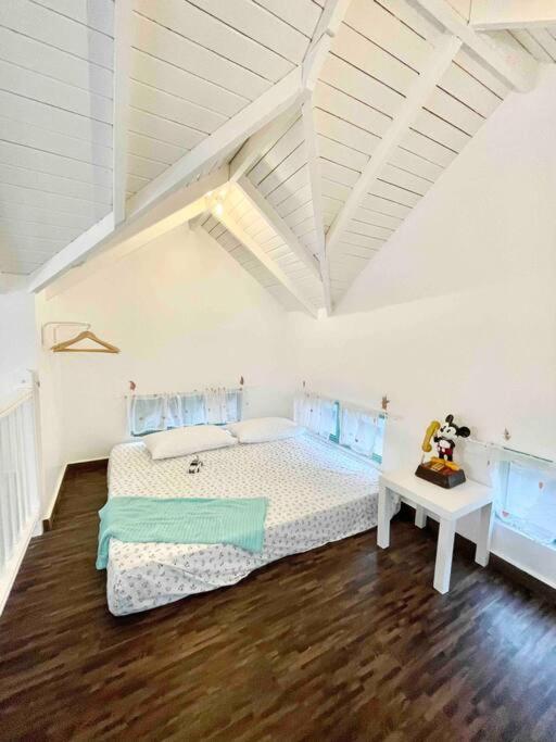 הוילה Kampong Nail Sea Kecil Tiny House Near Jetty Of Kuala Besut מראה חיצוני תמונה